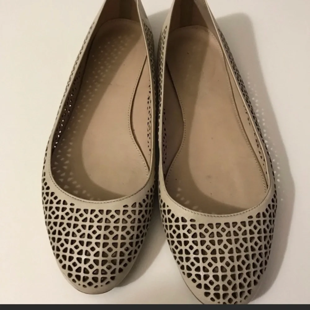 J.Crew Sz 6 nora 100% leather ivory cream pointelle crochet ballet flats slip on - Picture 2 of 6